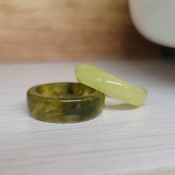 Handmade Jewelry - MOSSY JADE AND LEMON CITRINE ACRYLIC RING SET